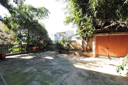 Casa à venda com 760m², 4 quartos e 10 vagasQuintal