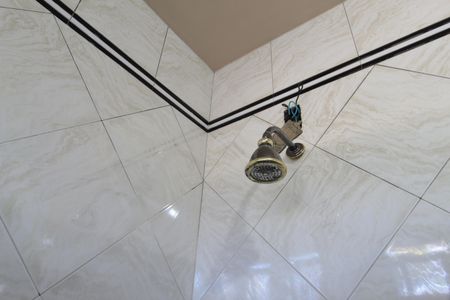 Casa à venda com 760m², 4 quartos e 10 vagasBanheiro da Suite 2