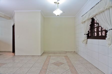 Casa para alugar com 325m², 3 quartos e 4 vagas Casa para alugar com 325m², 3 quartos e 4 vagasCozinha