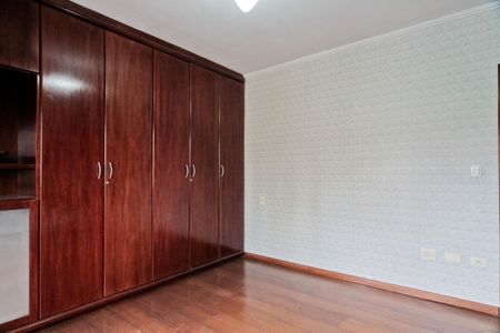 Casa para alugar com 325m², 3 quartos e 4 vagas Casa para alugar com 325m², 3 quartos e 4 vagasSuíte 2