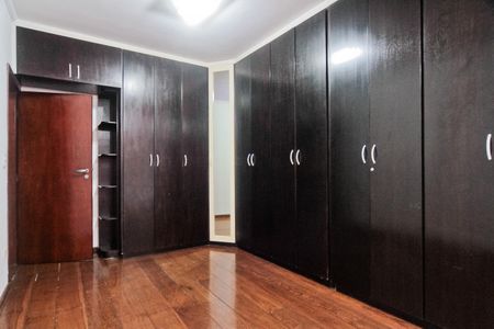 Casa para alugar com 325m², 3 quartos e 4 vagas Casa para alugar com 325m², 3 quartos e 4 vagasSuíte 1