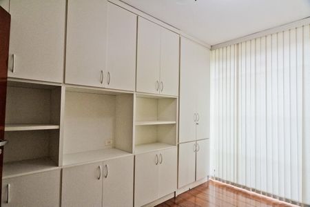 Casa para alugar com 325m², 3 quartos e 4 vagas Casa para alugar com 325m², 3 quartos e 4 vagasEscritório