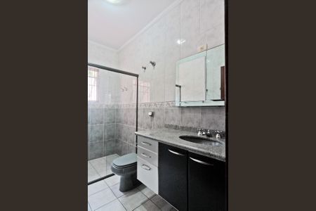 Casa para alugar com 325m², 3 quartos e 4 vagas Casa para alugar com 325m², 3 quartos e 4 vagasBanheiro