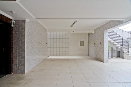 Casa para alugar com 325m², 3 quartos e 4 vagas Casa para alugar com 325m², 3 quartos e 4 vagasÁrea externa