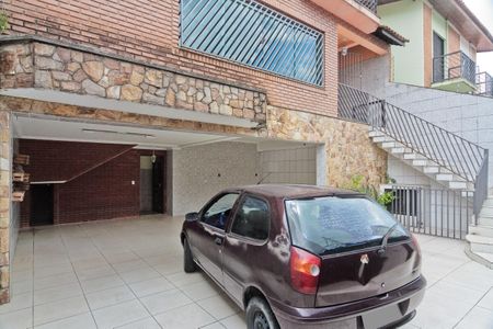 Casa para alugar com 325m², 3 quartos e 4 vagas Casa para alugar com 325m², 3 quartos e 4 vagasÁrea externa