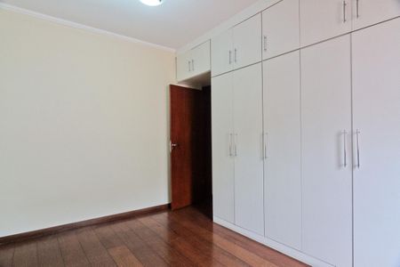 Casa para alugar com 325m², 3 quartos e 4 vagas Casa para alugar com 325m², 3 quartos e 4 vagasQuarto