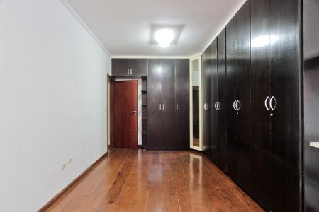 Casa para alugar com 325m², 3 quartos e 4 vagas Casa para alugar com 325m², 3 quartos e 4 vagasSuíte 1