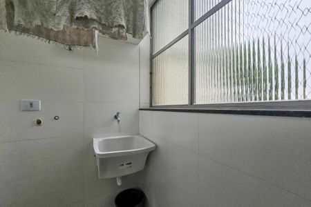 Apartamento para alugar com 73m², 2 quartos e 1 vagaÁrea de serviço