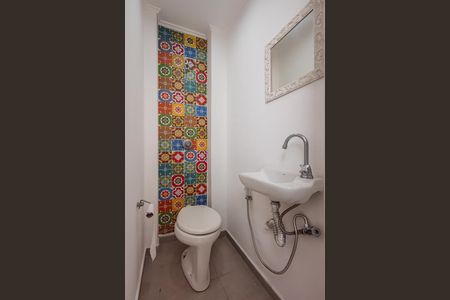 Apartamento à venda com 67m², 2 quartos e sem vagaÁrea de Serviço - Banheiro