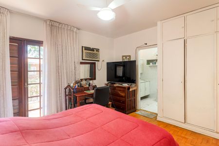 Casa para alugar com 220m², 3 quartos e 2 vagasSuíte