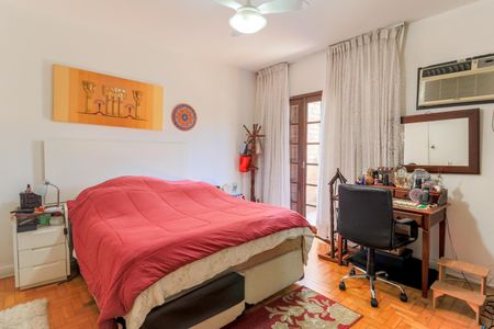 Casa para alugar com 220m², 3 quartos e 2 vagasSuíte