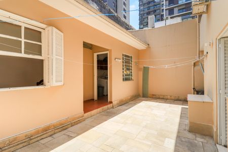 Casa para alugar com 220m², 3 quartos e 2 vagasQuintal