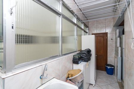 Apartamento à venda com 81m², 2 quartos e 1 vagaÁrea de Serviço