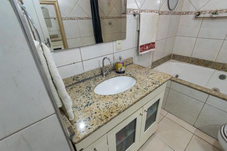 Apartamento à venda com 81m², 2 quartos e 1 vagaBanheiro
