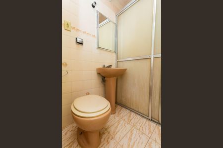 Apartamento para alugar com 60m², 2 quartos e sem vagaBanheiro