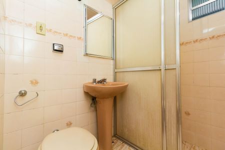 Apartamento para alugar com 60m², 2 quartos e sem vagaBanheiro