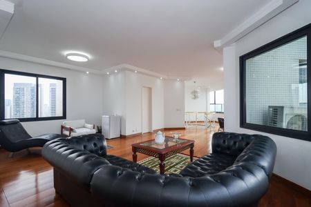 Apartamento à venda com 876m², 5 quartos e 5 vagasCobertura