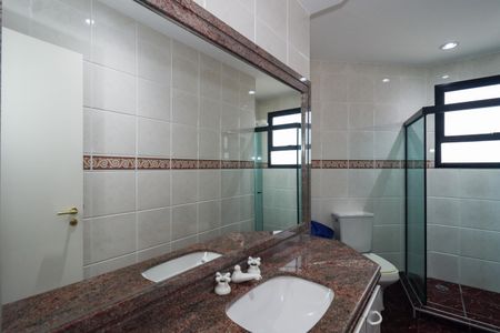 Apartamento à venda com 876m², 5 quartos e 5 vagasBanheiro da Suíte Americana 1