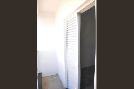 Casa à venda com 220m², 3 quartos e 2 vagas Casa à venda com 220m², 3 quartos e 2 vagasDetalhe - Varanda