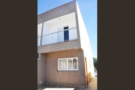 Casa à venda com 220m², 3 quartos e 2 vagas Casa à venda com 220m², 3 quartos e 2 vagasGaragem