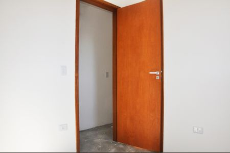Casa à venda com 220m², 3 quartos e 2 vagas Casa à venda com 220m², 3 quartos e 2 vagasDetalhe - Quarto 03 com Suíte