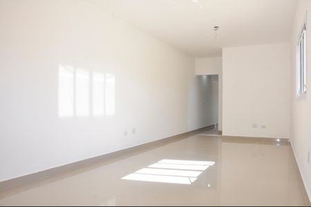 Casa à venda com 220m², 3 quartos e 2 vagas Casa à venda com 220m², 3 quartos e 2 vagasSala