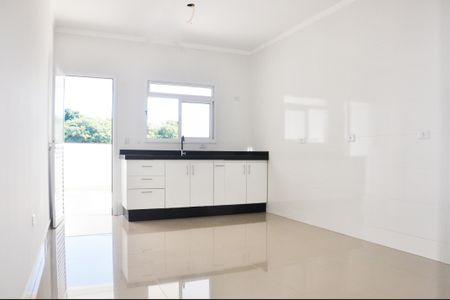 Casa à venda com 220m², 3 quartos e 2 vagas Casa à venda com 220m², 3 quartos e 2 vagasDetalhe - Cozinha