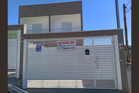 Casa à venda com 220m², 3 quartos e 2 vagas Casa à venda com 220m², 3 quartos e 2 vagasFachada do Imóvel