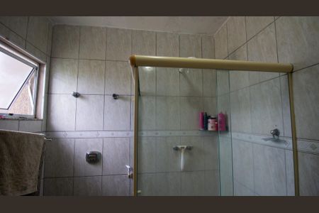 Casa de condomínio à venda com 285m², 3 quartos e 3 vagas Casa de condomínio à venda com 285m², 3 quartos e 3 vagasBanheiro da Suíte