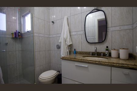 Casa de condomínio à venda com 285m², 3 quartos e 3 vagas Casa de condomínio à venda com 285m², 3 quartos e 3 vagasBanheiro Social