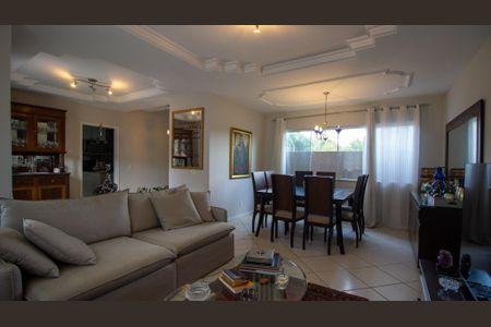 Casa de condomínio à venda com 285m², 3 quartos e 3 vagas Casa de condomínio à venda com 285m², 3 quartos e 3 vagasSala