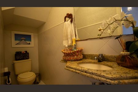 Casa de condomínio à venda com 285m², 3 quartos e 3 vagas Casa de condomínio à venda com 285m², 3 quartos e 3 vagasLavabo