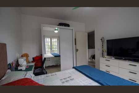 Casa de condomínio à venda com 285m², 3 quartos e 3 vagas Casa de condomínio à venda com 285m², 3 quartos e 3 vagasQuarto 2