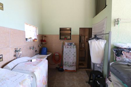 Casa à venda com 376m², 3 quartos e 3 vagasÁrea de Serviço