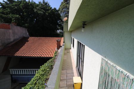 Casa à venda com 376m², 3 quartos e 3 vagasCorredor