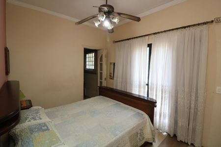 Casa à venda com 376m², 3 quartos e 3 vagasSuite
