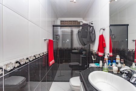 Casa à venda com 200m², 3 quartos e 2 vagasBanheiro da Suíte 1