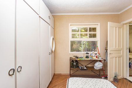 Casa à venda com 200m², 3 quartos e 2 vagasQuarto de Serviço