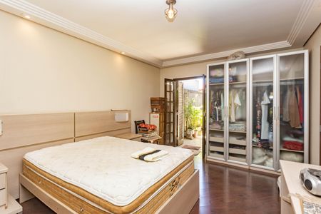 Casa à venda com 200m², 3 quartos e 2 vagasSuíte 2