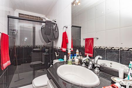 Casa à venda com 200m², 3 quartos e 2 vagasBanheiro da Suíte 1