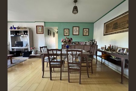 Apartamento à venda com 110m², 3 quartos e sem vagasala