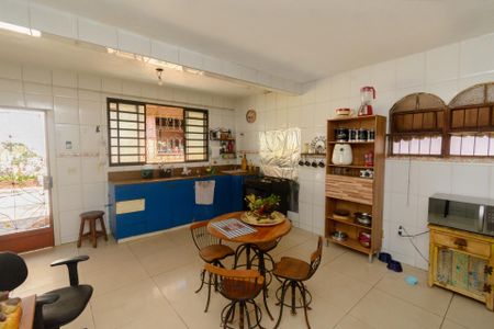 Casa à venda com 360m², 3 quartos e 4 vagasCozinha