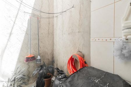 Casa de condomínio à venda com 60m², 2 quartos e 1 vagaÁrea de Serviço