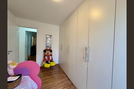 Apartamento à venda com 119m², 4 quartos e 2 vagasQuarto 2