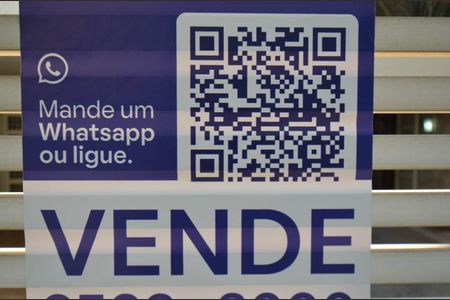 Casa à venda com 360m², 5 quartos e 4 vagas Casa à venda com 360m², 5 quartos e 4 vagasPlaca