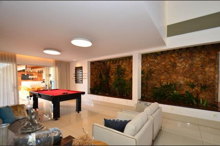 Casa à venda com 360m², 5 quartos e 4 vagas Casa à venda com 360m², 5 quartos e 4 vagasSala ambientes