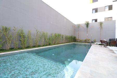 Apartamento à venda com 33m², 2 quartos e sem vagaÁrea comum - Piscina