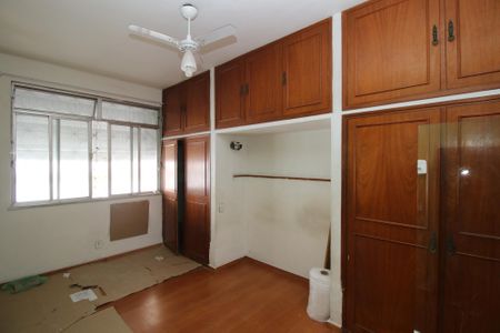 Apartamento à venda com 82m², 2 quartos e 1 vagaQuarto 2