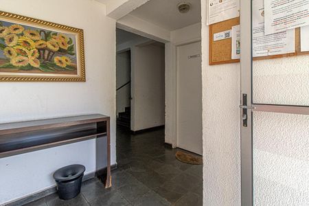 Apartamento para alugar com 84m², 2 quartos e 1 vagahall de entrada