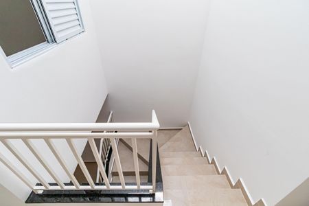 Casa à venda com 168m², 3 quartos e 6 vagasEscada